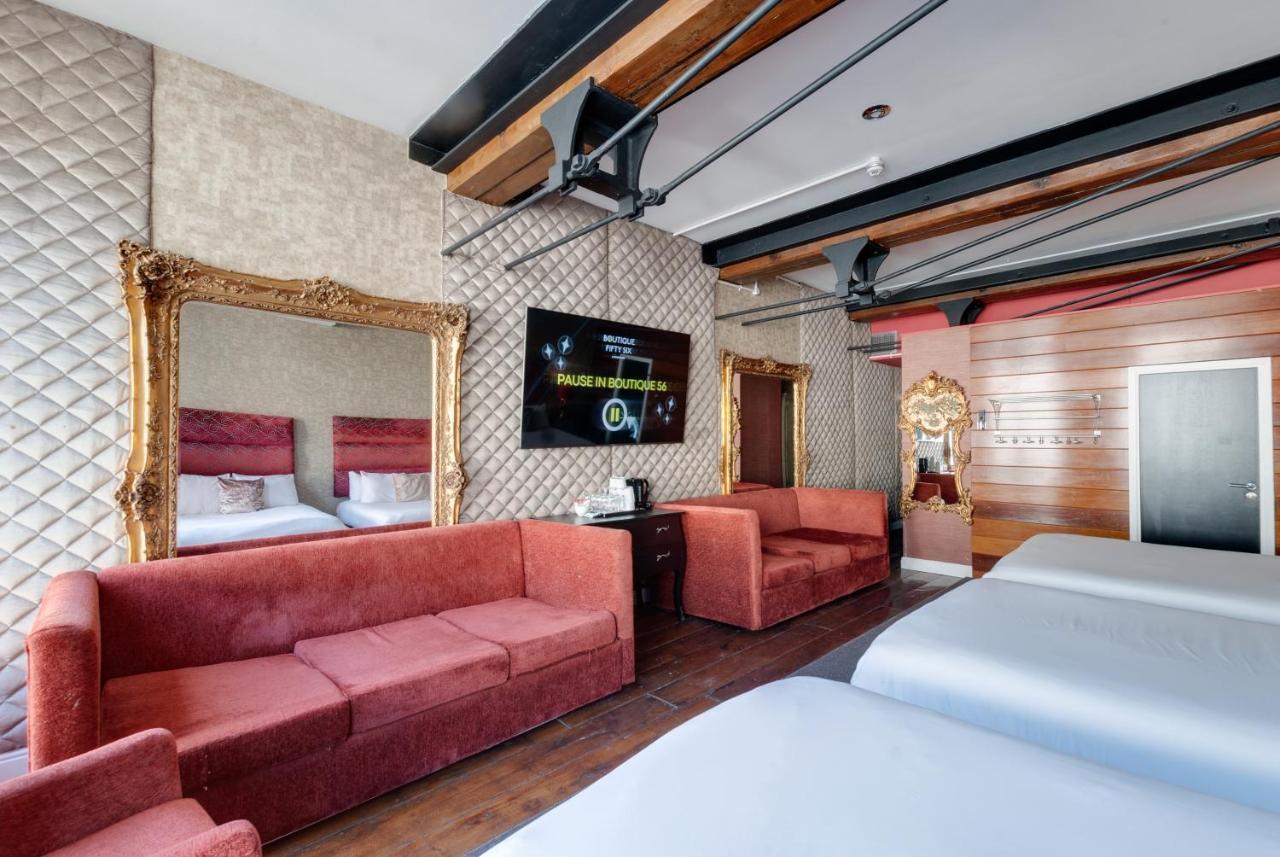 Deluxe Studio